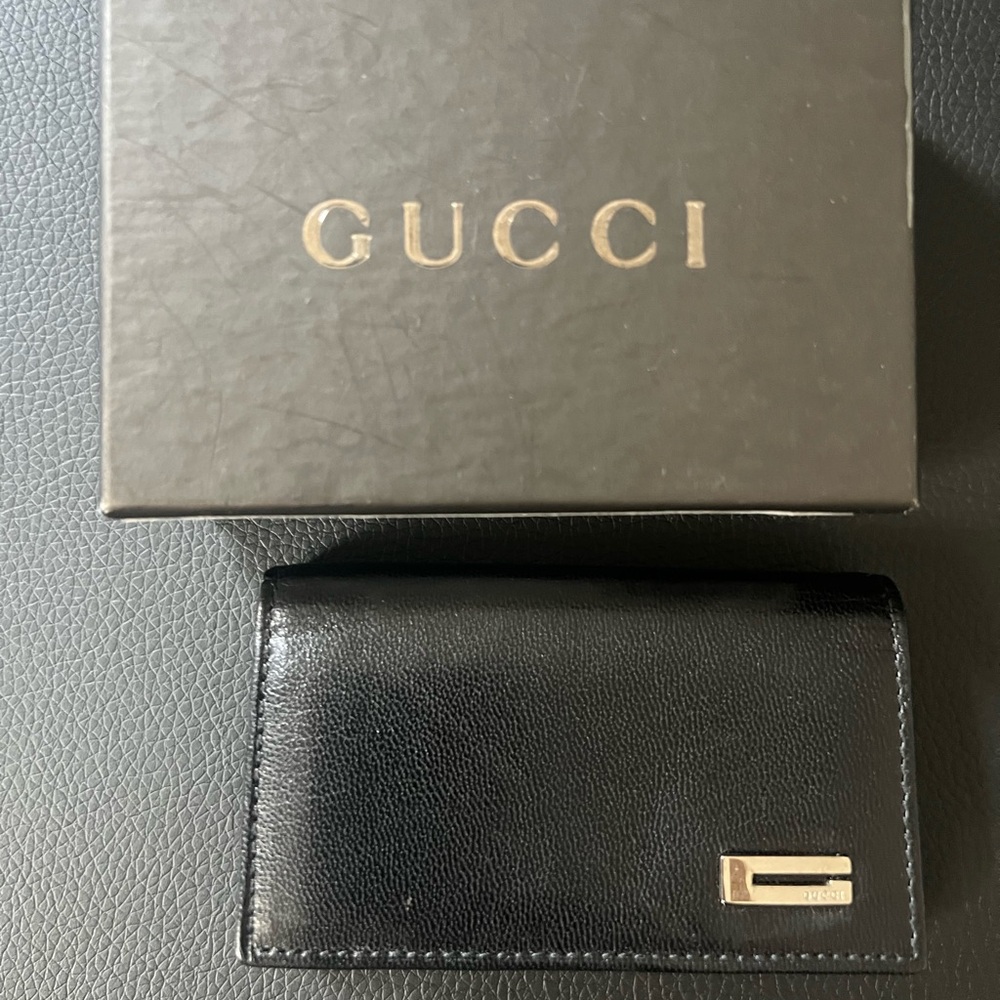 Gucci Black Leather Key Holder Wallet with Gold Accent